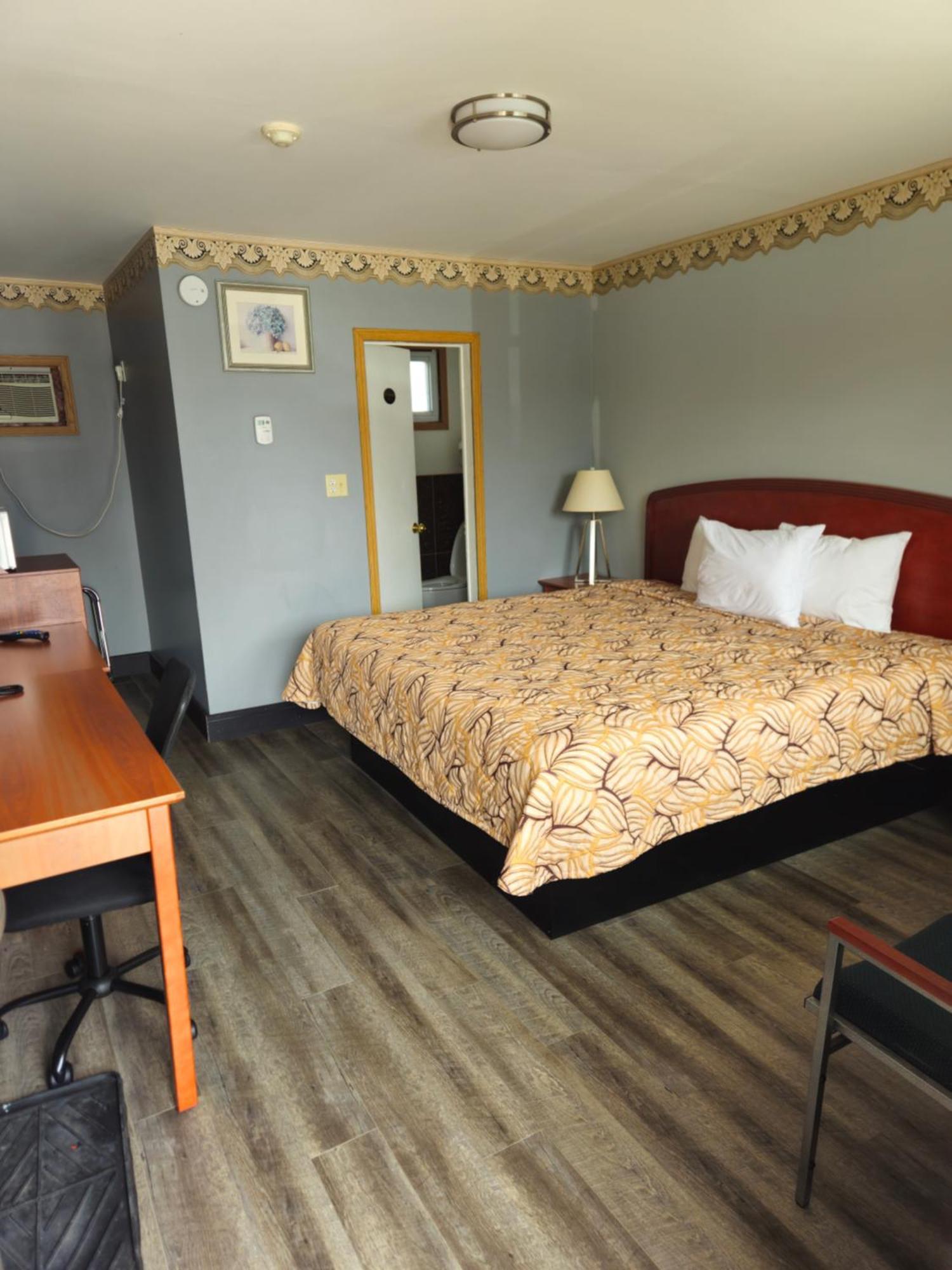 Mount Forest Forest Plaza Motel מראה חיצוני תמונה